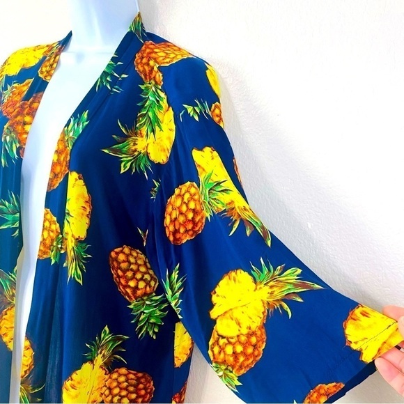 Tilly’s Do Everything In Love Tropical Pineapple Kimono Beach Cover Up OS - Picture 4 of 7
